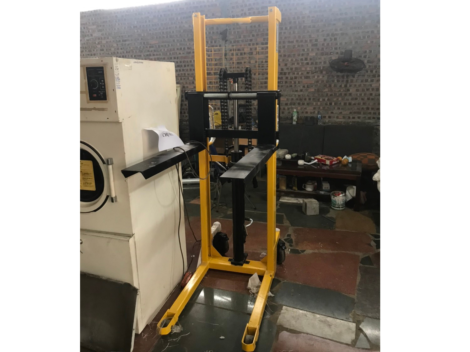 Xe Nâng Tay Cao 3000kg 1.6m FUJIFA